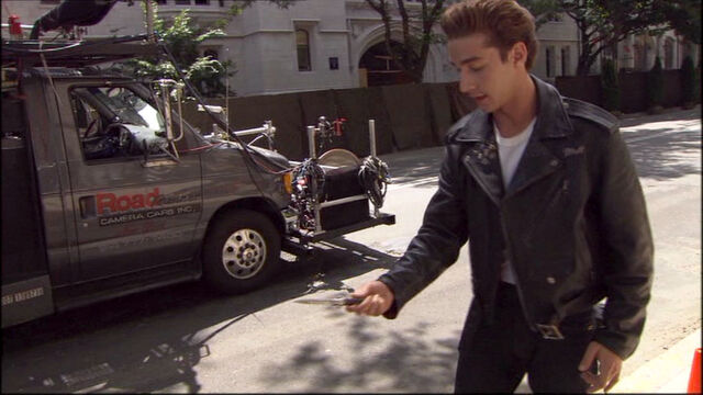 File:MuttKnife3.jpg