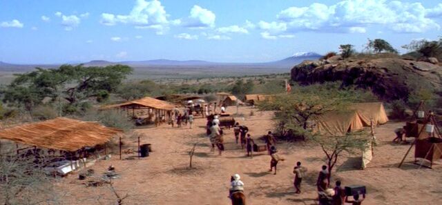 File:Kirinyaga safari camp.jpg