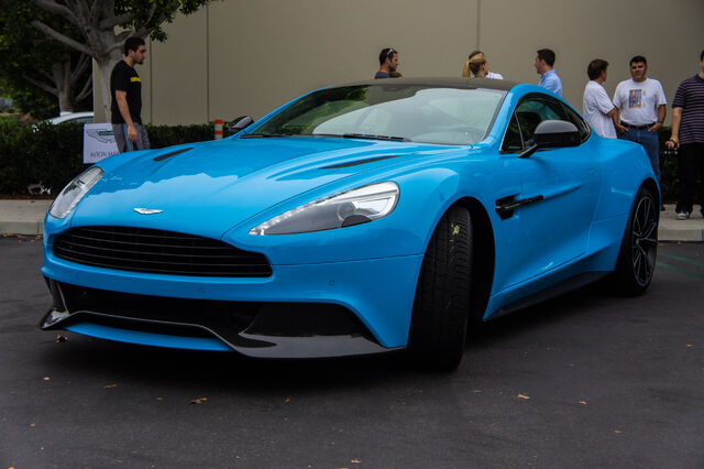 File:Aston Martin Vanquish (8186456260).jpg