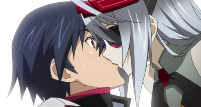 File:Laura kisses Ichika.png