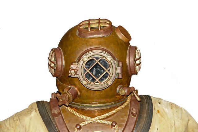 File:Atmospheric diving-suit.jpg