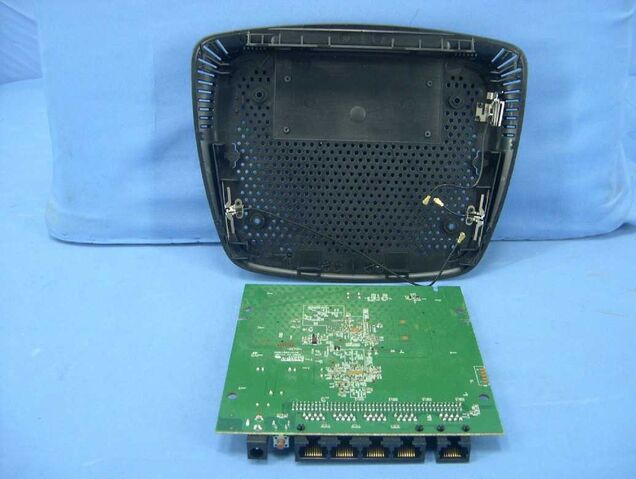 File:Linksys WRT320 v1.0 FCCe.jpg