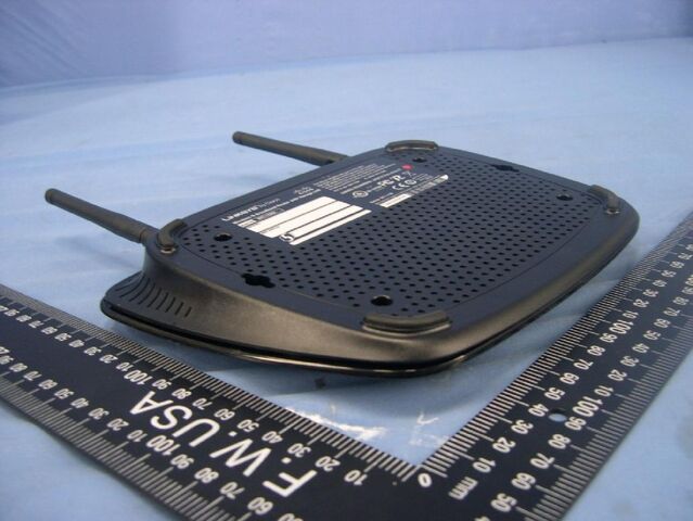 File:Linksys E2100L v1.0 FCCa.jpg