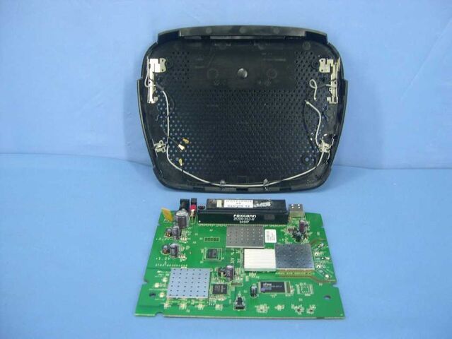 File:Linksys E3000 v1.0 FCCe.jpg