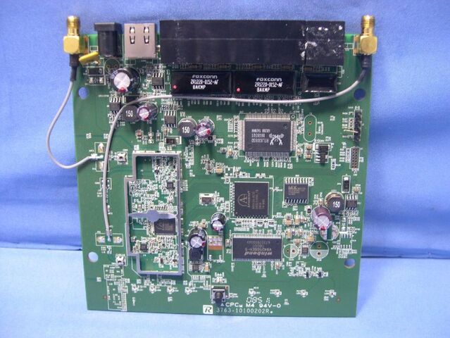 File:Linksys E2100L v1.0 FCCh.jpg