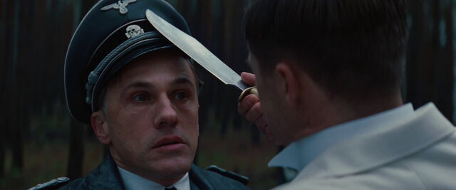 File:Aldo Raine about to scar Landa.jpg