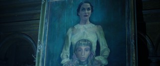 File:Insidious2-03.jpg