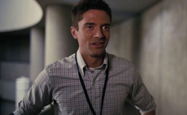 File:Interstellar-screenshot-topher-grace.jpg