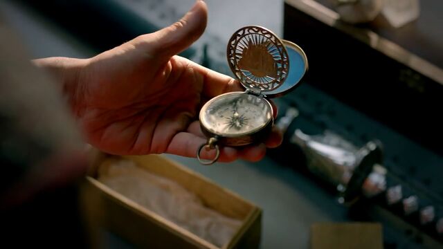 File:Sunny's Compass 01.jpg