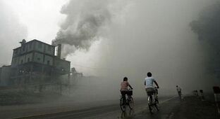 China-factory-pollution