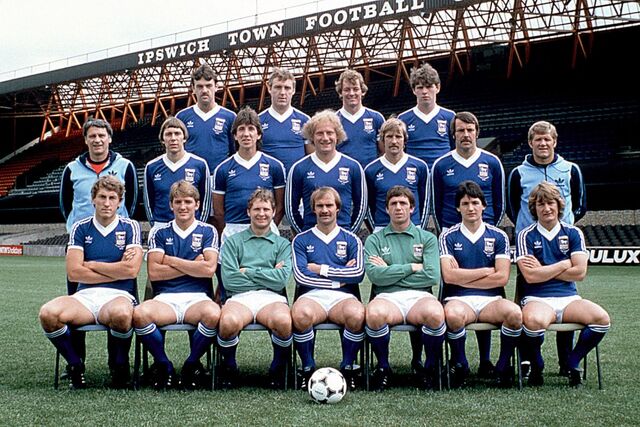 File:Squad 1980-81.jpg