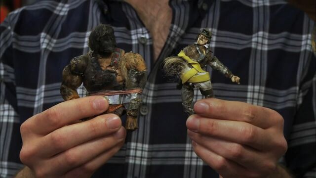 File:Mac and Charlie's game pieces.jpg