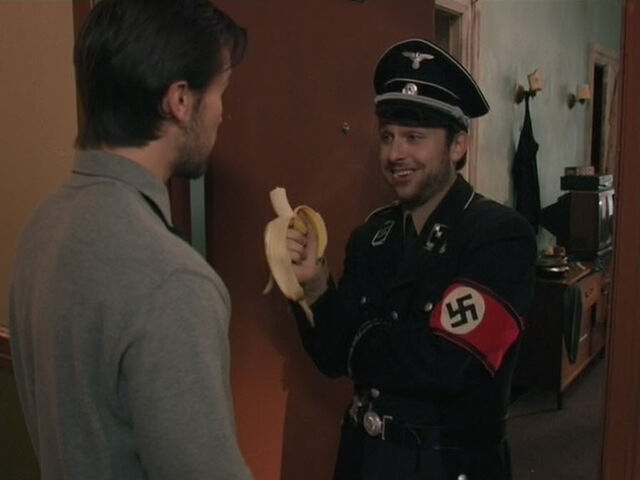 File:The Gang Finds a Dead Guy.jpg