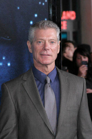 Fichier:Stephen Lang.png