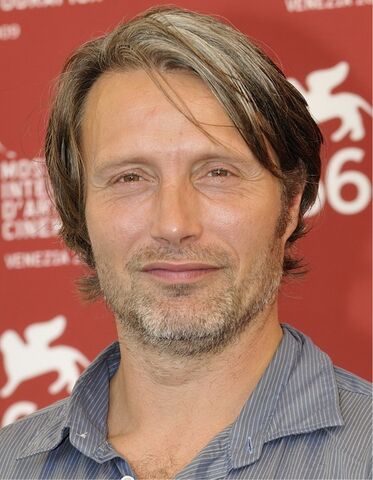 Archivo:Mads Mikkelsen.jpg