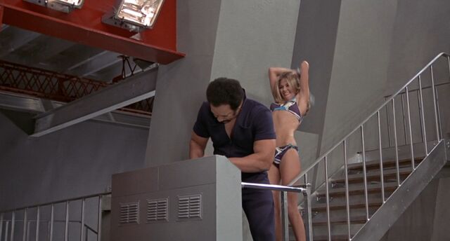 File:TMWTGG - Goodnight knocks Kra into the helium tank.jpg