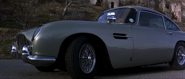 File:Goldeneye - The DB5 parked.jpg