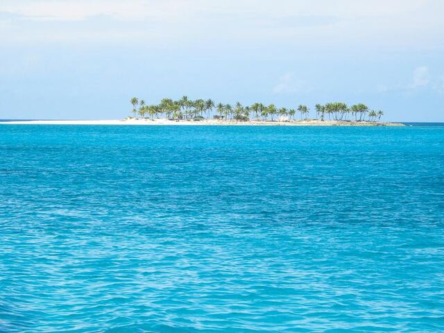 File:51 Gilligan s Island Bahamas reg.jpeg
