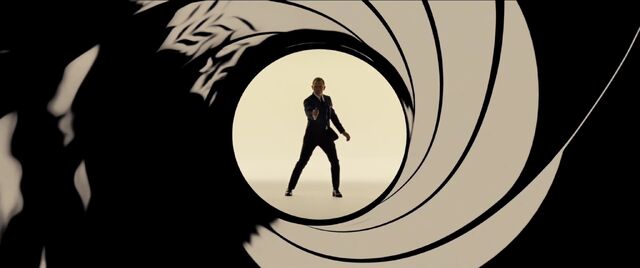 File:Image spectre gunbarrel.jpeg