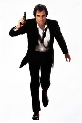 Fichier:James Bond (Timothy Dalton).jpg