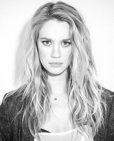 File:Yaelgroblas-issuemag6.jpeg