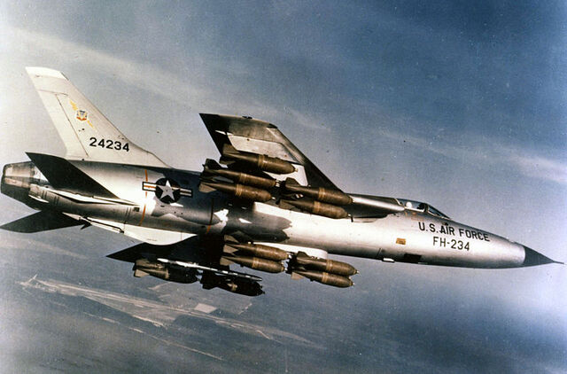 File:F-105.jpg