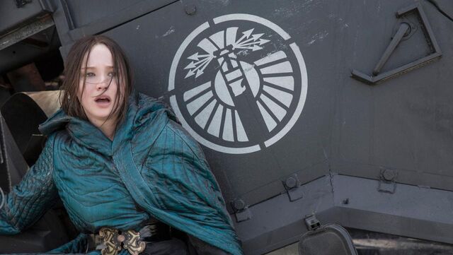 Arquivo:Mockingjay-katniss-xlarge.jpg