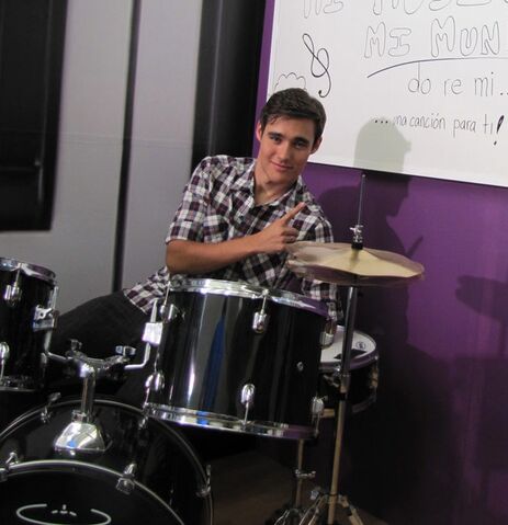 File:Drums.jpg