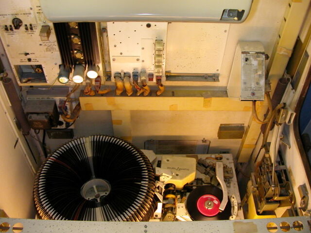 Datei:Dscn2825-Wurlitzer-3500-Zodiac-internal-playing.jpg