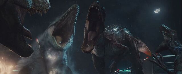 Datei:Indominus Kampf mosasaurs-Trex.jpg