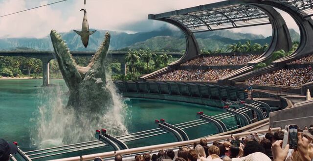 File:Mosasaur Feeding Show.jpg
