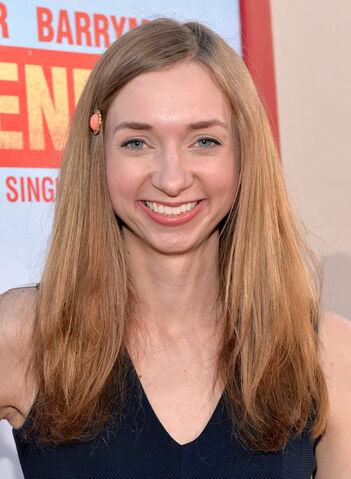 File:Lauren+Lapkus+Blended+Premieres+Hollywood+EqtUll90w8Bl.jpg