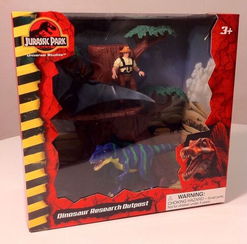 File:JP Dinosaur Research Outpost playset front.jpg