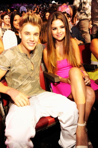 File:Jeleneaawesome.jpeg