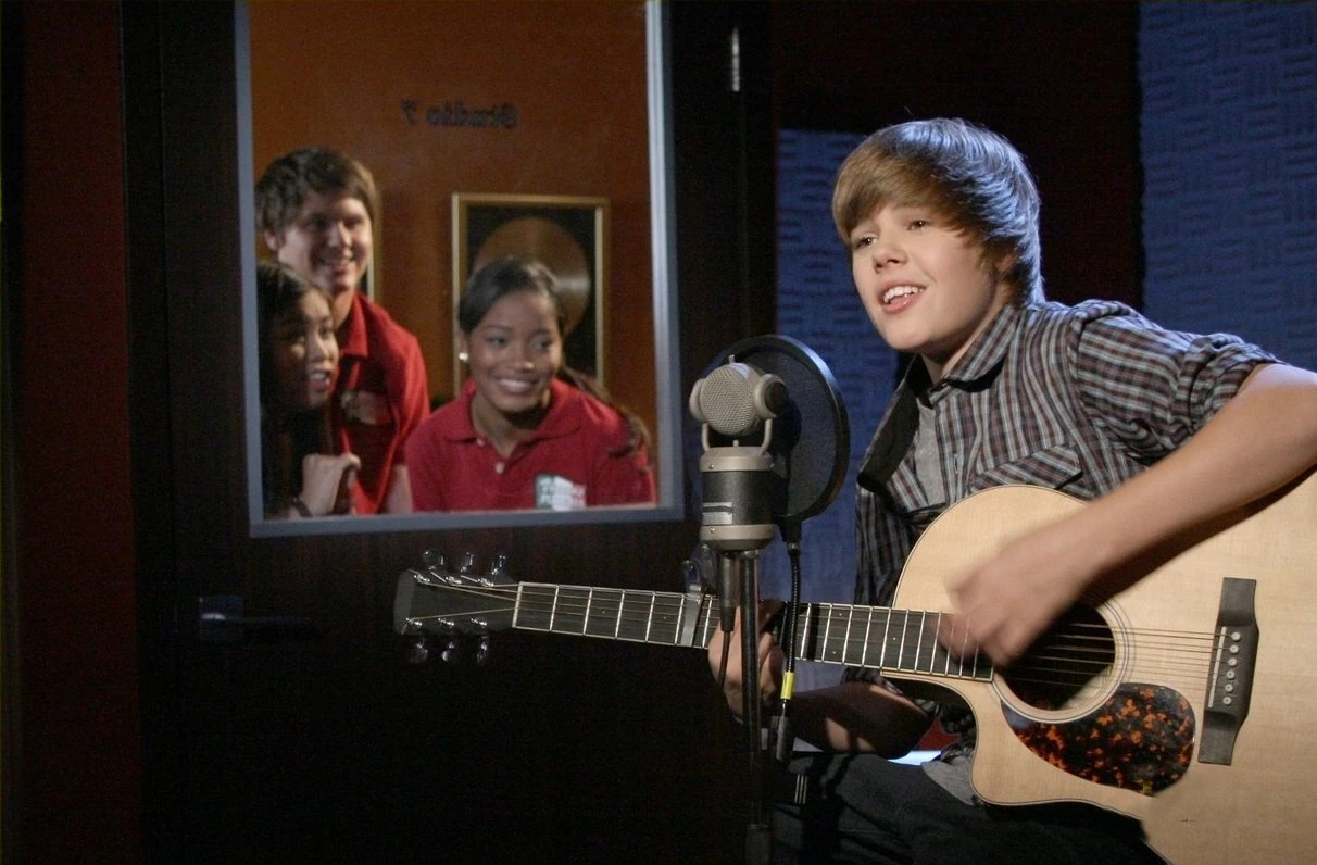 Image - Justin singing One Time in True Jackson VP.jpg | Justin Bieber