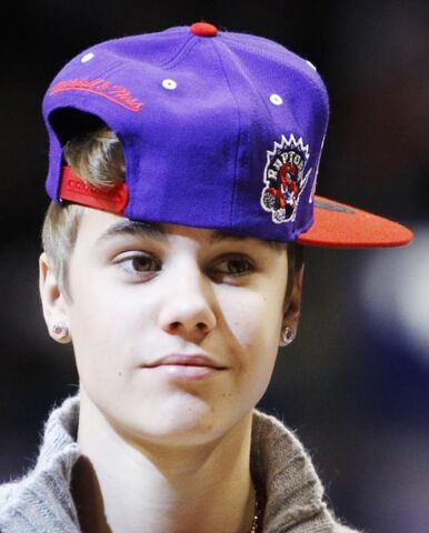 File:Justin swag.jpg