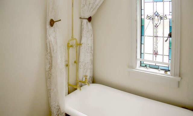 Файл:Hok bath.jpg