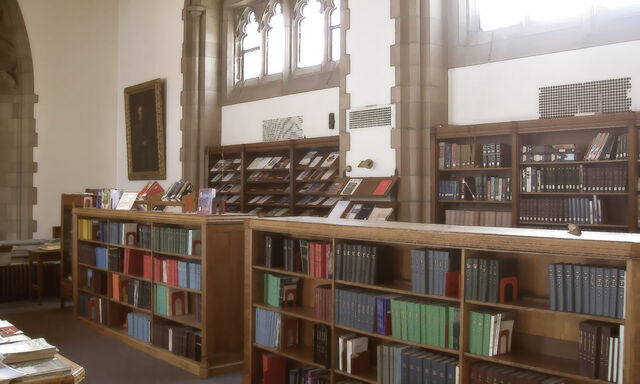 Файл:School library.jpg