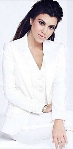 File:KourtneyKardashianSeason10KUWTK.jpg.jpg