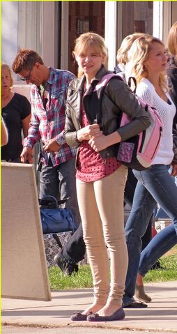 File:Mindy Highschooler.jpg