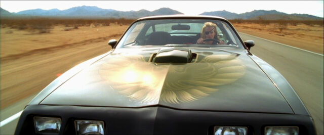 File:Elle'sCar.jpg