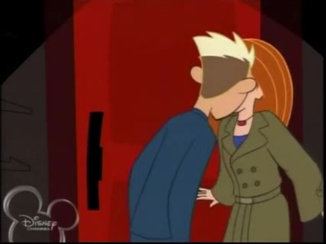 File:Josh & Kim Kiss.jpg