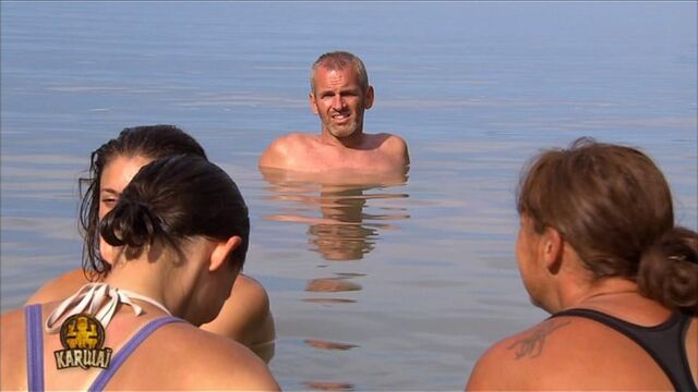 Fichier:Koh-lanta-thailande-filles-decident-de-creer-une-alliance-contre-huw-7e08e1-1@1x.jpg