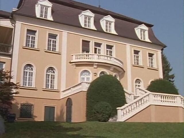 Файл:Особняк Гермины Вернер Вход Конечная остановка - Вена.jpg