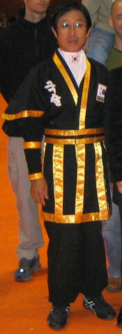 File:Jong Sik Lee2.jpg