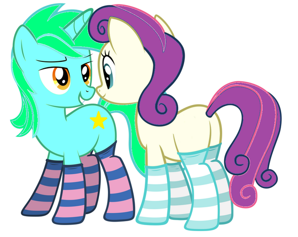 Archivo:Lyra and bon bon in sockies by fluffytuli-d5dsx31.png