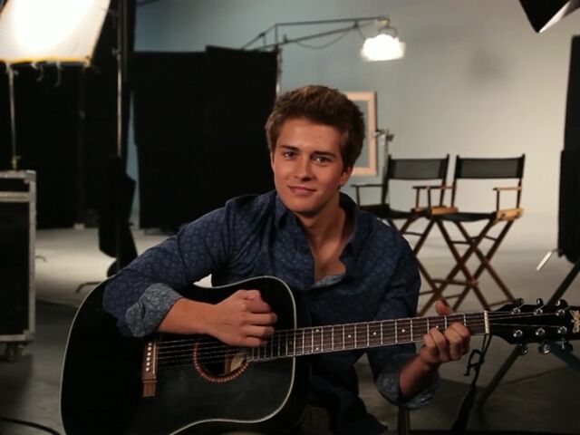 File:Billy Unger with guitar.jpg