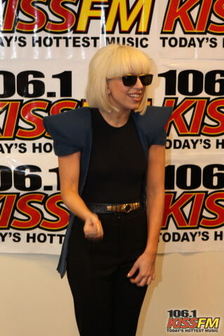 File:3-16-09 106.1 KISS FM.jpg