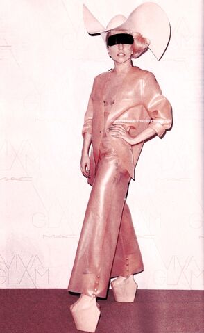 File:2-17-11 Mac Viva Glam Press Room 001.jpg