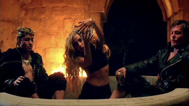 File:Lady Gaga - Judas 355.jpg
